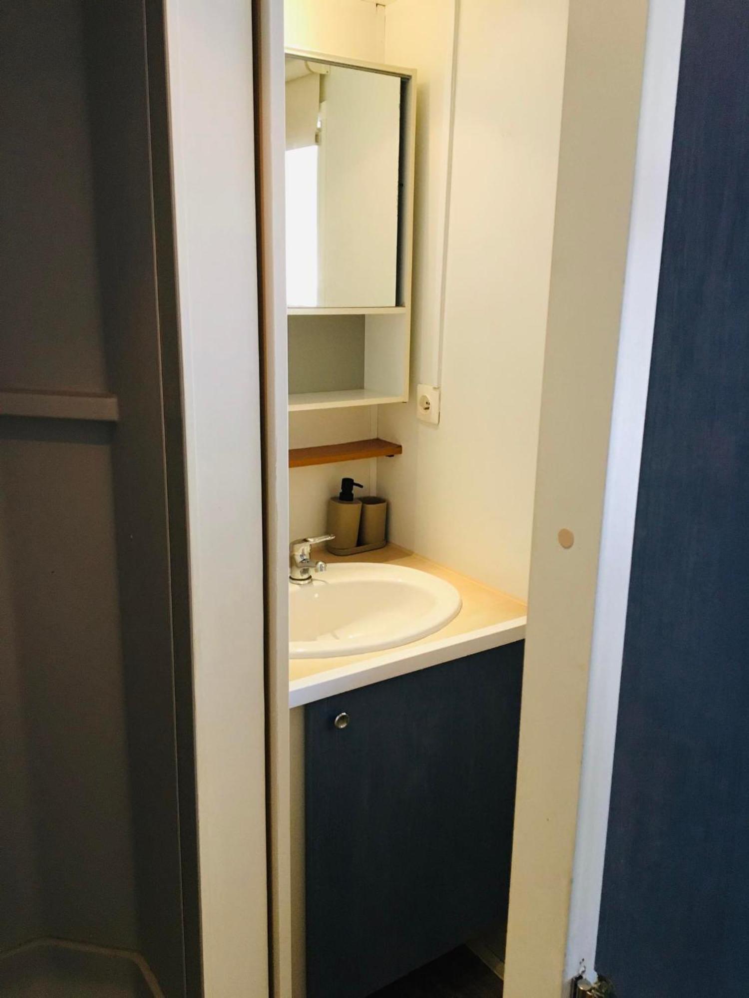 Mobil-Home Avec Grand Jardin Sérignan Екстериор снимка